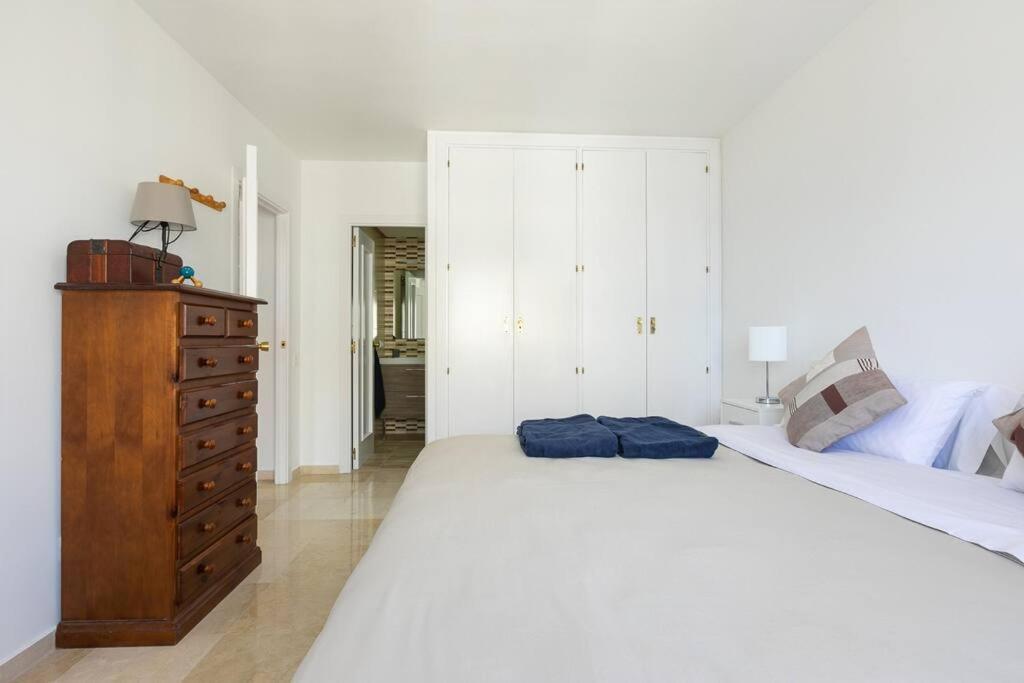 Seaview Estepona Marine Port With Pools Esterno foto